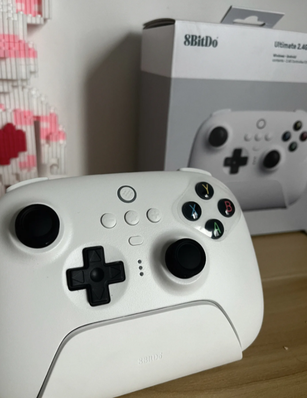 高性价比游戏手柄推荐_电竞级别游戏手柄选购指南_手柄单机游戏下载大全中文版下载