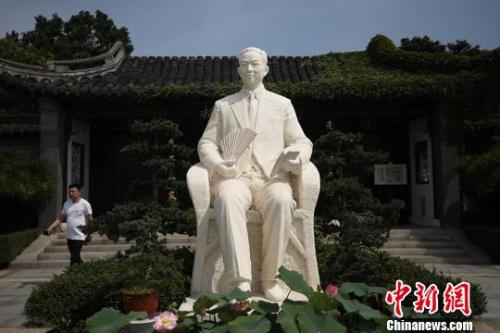 京剧大师梅兰芳诞辰125周年，其生平经历值得品味怀念